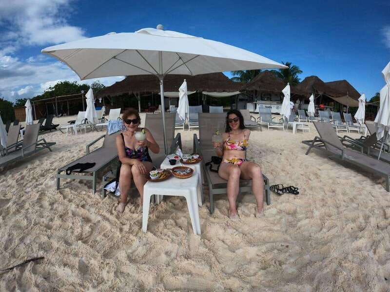 Cozumel: Island Bar Tour with Lunch - Exploring Local Bars and Cantinas