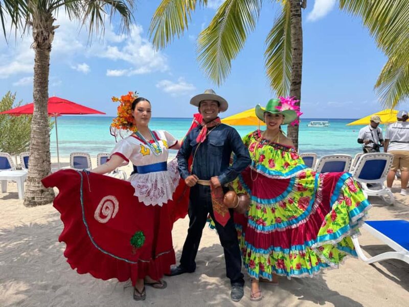 Cozumel: KUZÁ Beach Day, Buffet, Open Bar & Mexican Flavors - Practical Details: Meeting Point, Group Size, and Accessibility