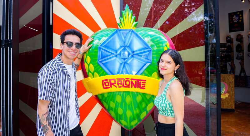 Cozumel: Mexican Lucha Libre Experience! Classic Package - Enjoying the Show and Audience Interaction