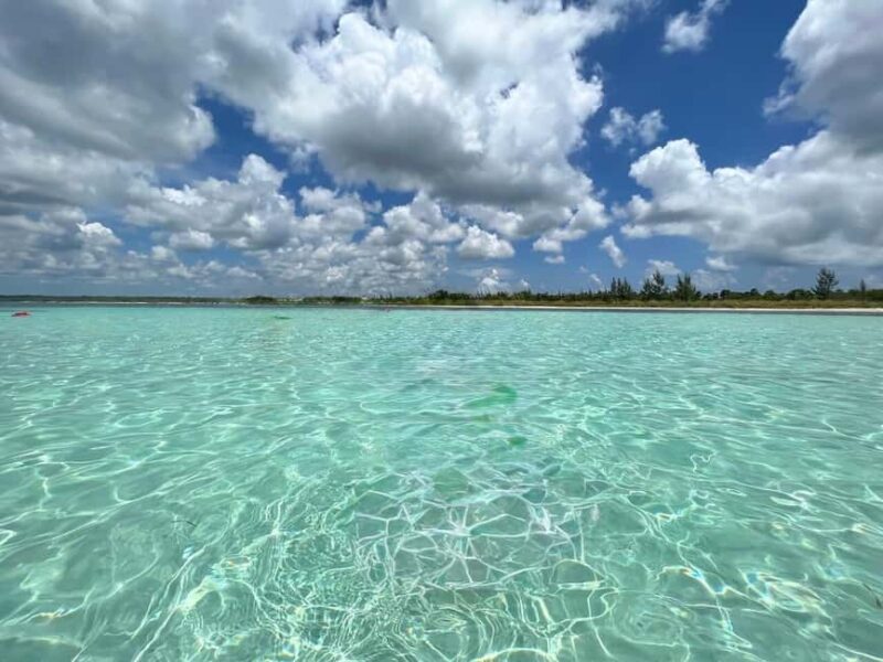 Cozumel: snorkeling on reefs + visit to "El Cielo" - Food, Drinks, and Refreshments on the Boat