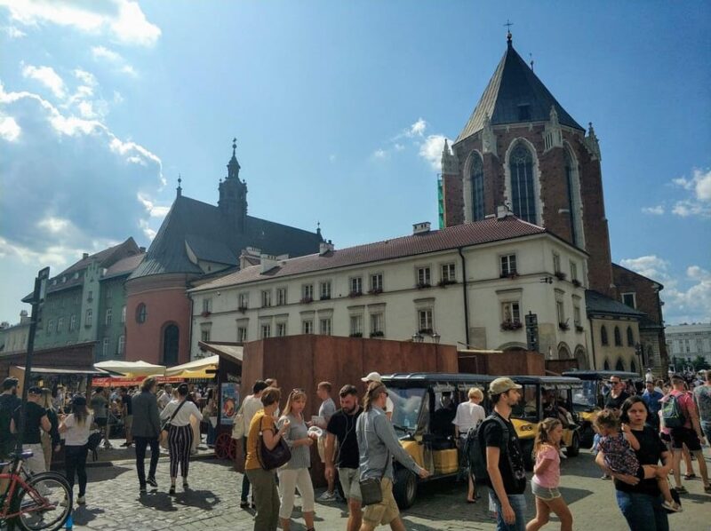 Cracow: Private City Highlights Sightseeing Car Tour - Visiting the Krakow Ghetto and Schindler’s Factory