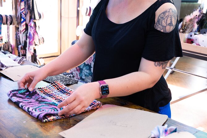 Craft a Unique Parisian luxury bag - Pacing and Group Size Considerations