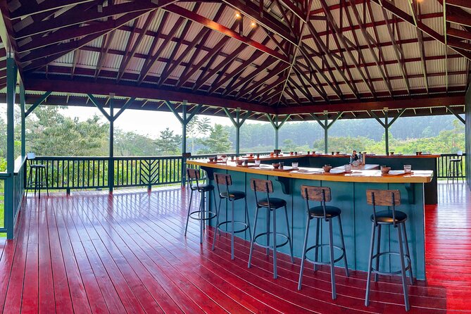 Craft Chocolate Tasting and Farm Experience on the Big Island - Tasting Fresh Cacao and Farm Fruits