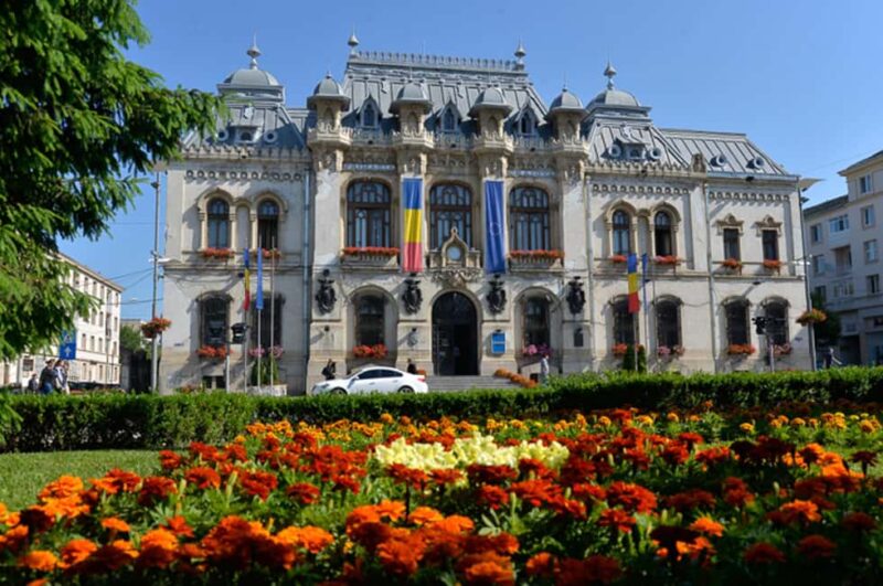 Craiova: Guided Foodie Tour with Cooking Class - Starting at the Historic Centrul Vechi al Craiovei