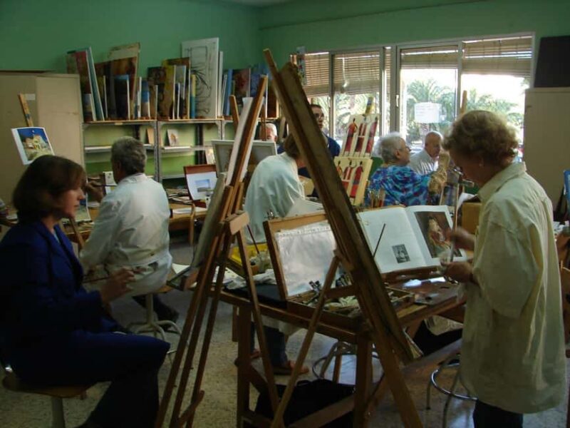 CREA TU ESTILO DE PINTURA / CREATE YOUR PAINTING STYLE - Accessibility and Group Size