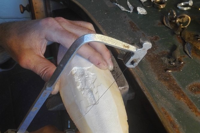 Create your original cuttlefish bone cast jewelry. - Physical and Practical Considerations