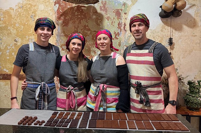 Create your own Oaxacan chocolate bar - Step-by-Step Guide to Transforming Roasted Beans into Bars