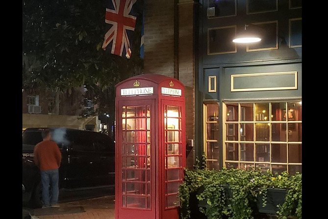 Creepy Crawl Night-Time Haunted Pub Walking Tour of Savannah's Historic District - The Guide’s Style and Knowledge