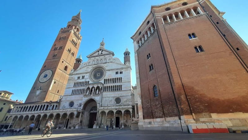 Cremona: City of art and music in Italian - Exploring the Iconic Cremona Cathedral and Its Artistic Treasures