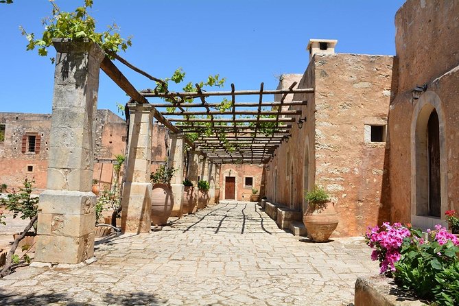 Cretan Stories  A Journey Through History and Tradition - Key Points