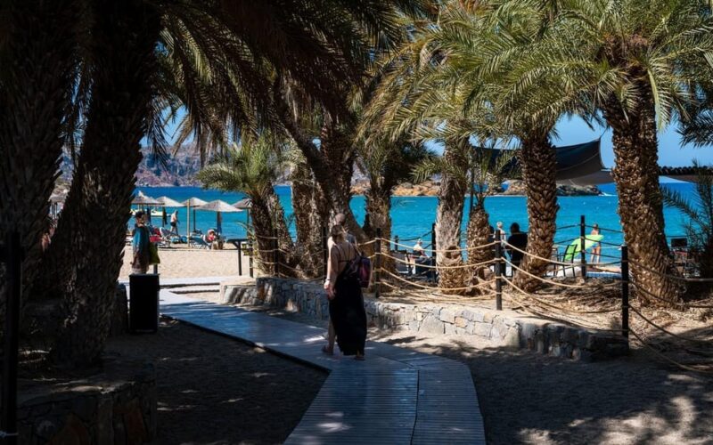 Crete and Heraklion Areas: Direct Day Trip Vai Beach - Authentic Cretan Cuisine at a Nearby Tavern