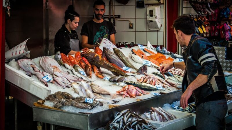 Crete: Knossos Palace, Heraklion City, Market Guided Tour - Exploring Heraklion’s Historic City Center