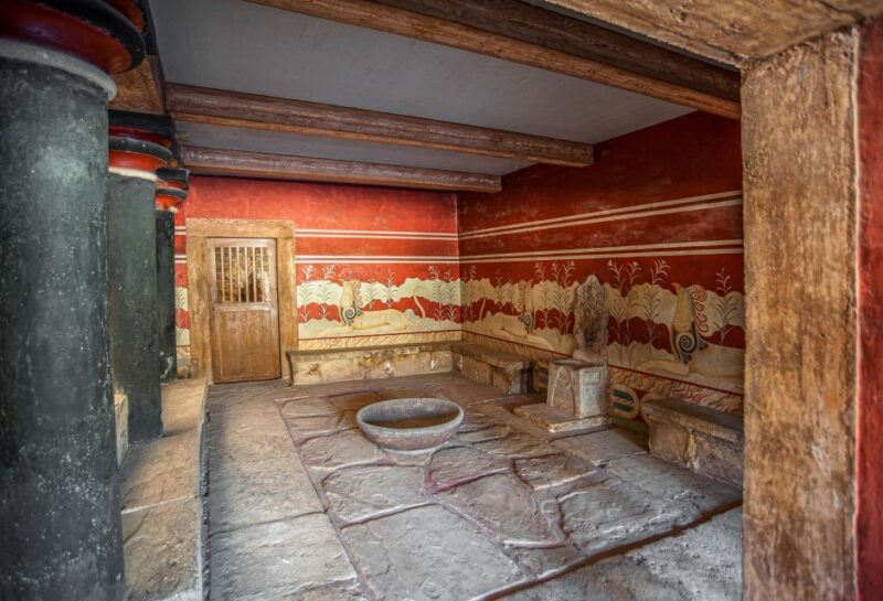 Crete: Knossos Palace & Heraklion City Tour - Practical Details and Tips for Participants