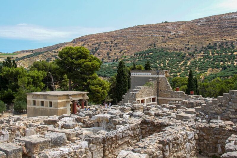 Crete: Knossos Palace & Heraklion Guided Tour - Exploring the Magnificent Knossos Palace with a Guided Tour