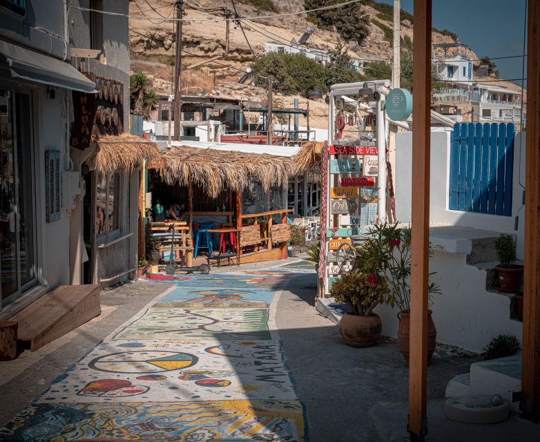 Crete: Matala Hippie Caves - The Role of the Guide and Tour Experience