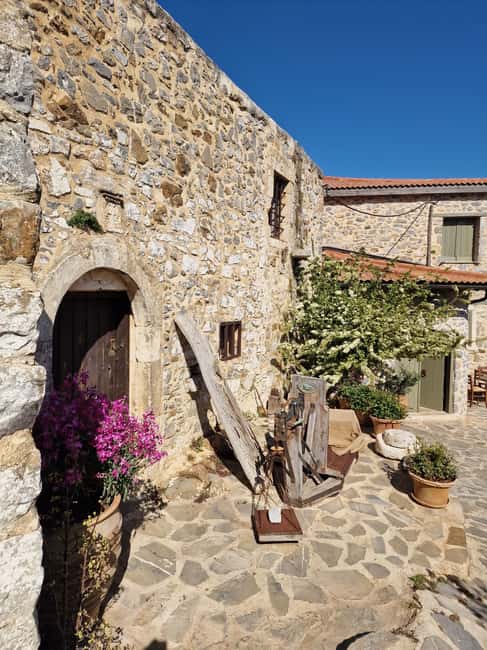 Crete: Private Winery Tour, Aghios Thomas & Lunch - Passing Through Agios Myron and Small Village Charm