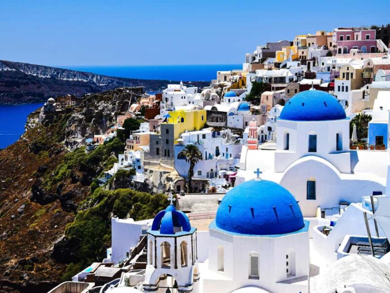 Crete: Santorini Guided Day Trip by Boat - Exploring Oia: The Charm of the Cycladic Village