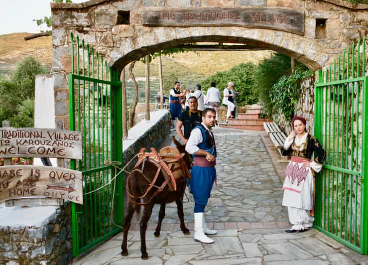 Crete: Traditional Cretan Night: Live Show and Dinner - Discover a Genuine Taste of Crete’s Nightlife with a Traditional Dinner and Live Show