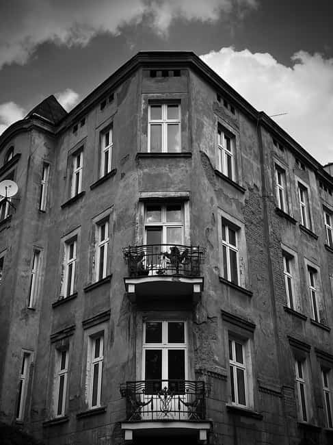 Criminal Kazimierz: In the Footsteps of the Krakow's Vampire - The Psychological Profile and Final Fate of Karol Kot