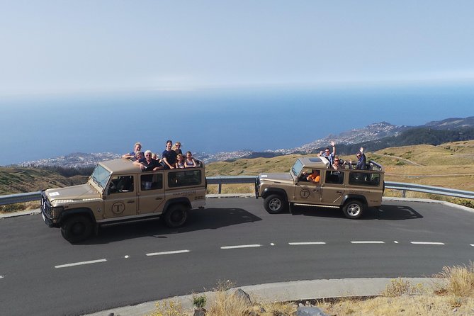 Cristo Rei, Arieiro Peak and Santo da Serra 4x4 Experience - The Guide’s Role and Tour Atmosphere