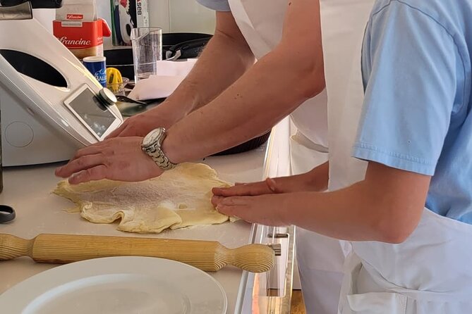 Croix Rousse Market & Rooftop Cooking Class in Lyon - A Trusted Choice for Food and Culture in Lyon