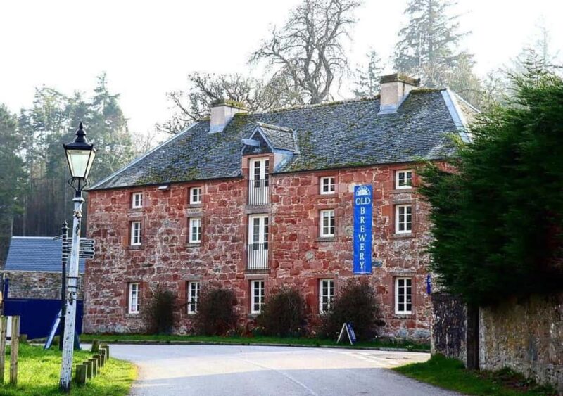 Cromarty: Hidden History Walking Tour With a Guide - The Gaelic Chapel Remains on the Cobblestone Path