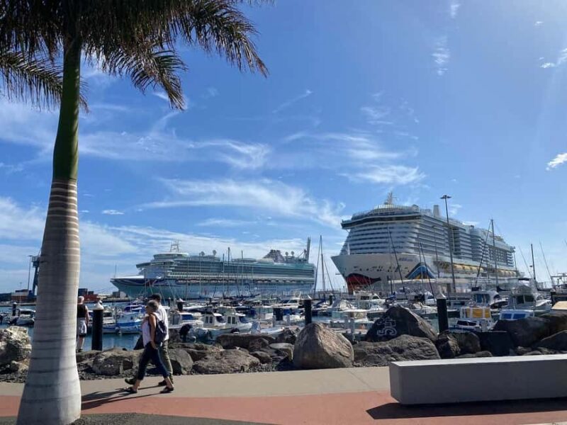 Cruceristas Fuerteventura: Dunas Corralejo y Pueblo La Oliva - Discovering La Oliva Village and the Historic Church