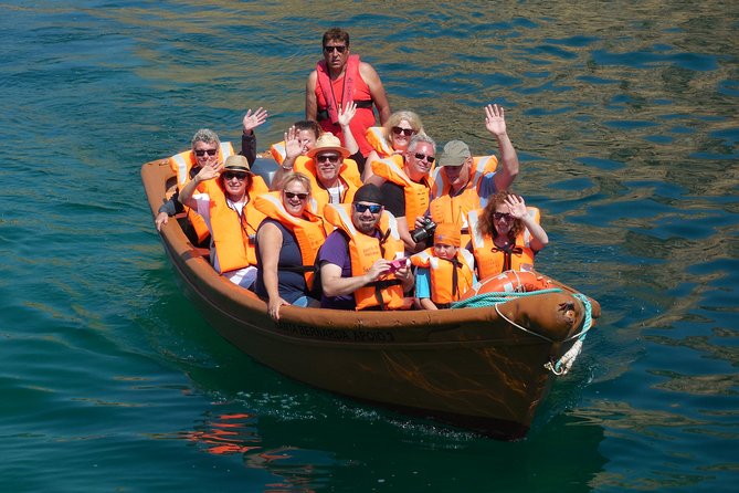 Cruise 3, Benagil - Afternoon - Caves 14:30H - 17:00H - The Experience on the Boat – Comforts and Crew