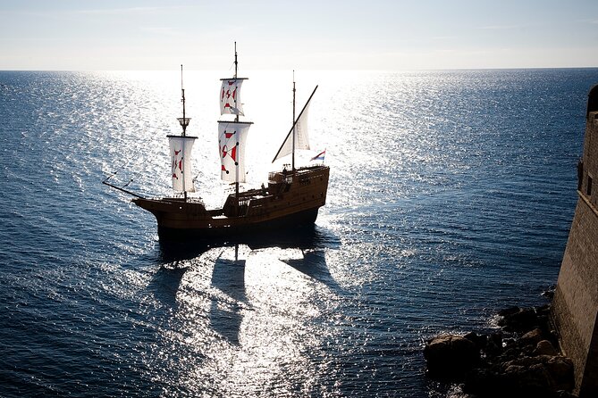 Cruise and Walking Tour Game of Thrones Dubrovnik with Karaka - Key Points