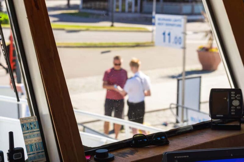 Cruise around Savonlinna archipelago - Comfort and Refreshments on Board