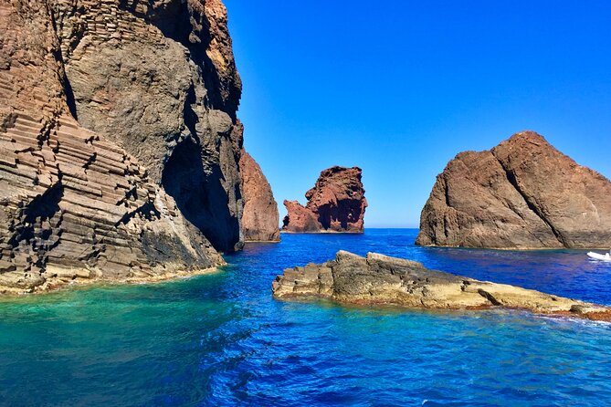 Cruise in a small group in Scandola Girolata Calanques de Piana - Navigating the Spectacular Gulf of Porto
