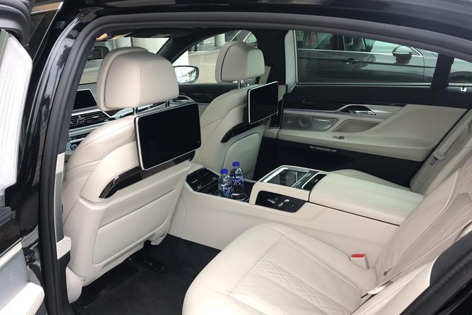 Cruise port VIP Transfer : Cruise port to Arlanda Airport 1-3 passenger - Stress-Free Transportation from Stockholm Cruise Port to Arlanda Airport in Style