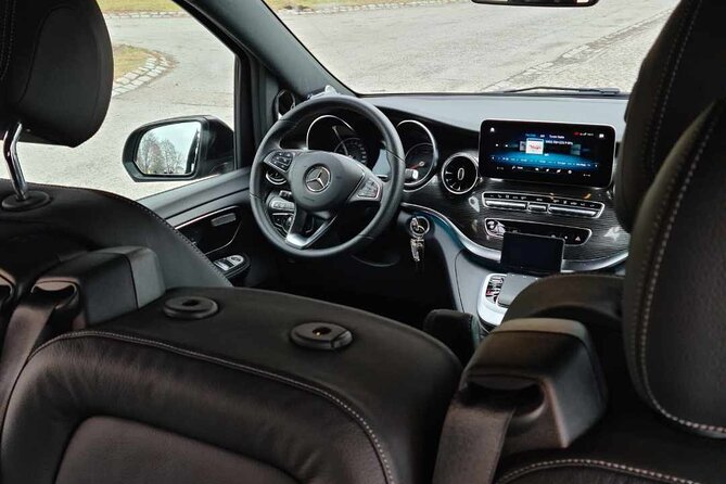 Cruise port VIP Transfer : Cruise port to Arlanda Airport 1-3 passenger - Seamless Booking and Clear Pricing