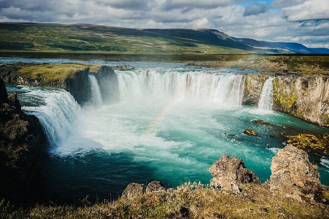 Cruise Tour Godafoss and Myvatn Lake and Dettifoss Small Group - Explore the Best of Northern Iceland with this Small Group Tour