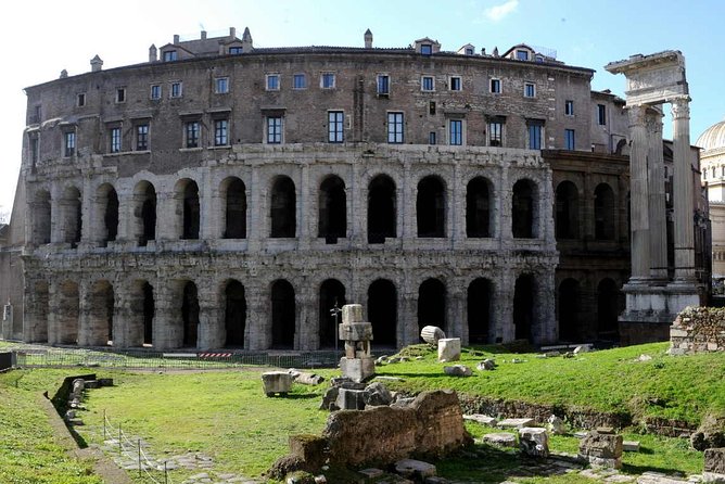 Crypts, ancient aqueducts and skeletons - Viewing the Pantheon and Emperor Hadrian’s Temple