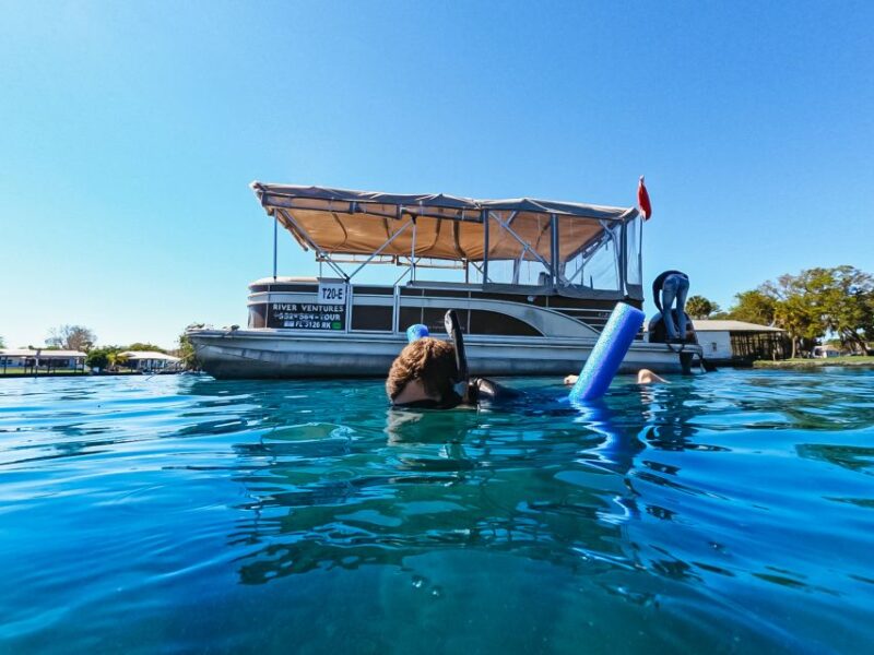Crystal River: VIP Manatee Swim w/ In-water Photographer - Learning About the Manatees in a Classroom Setting