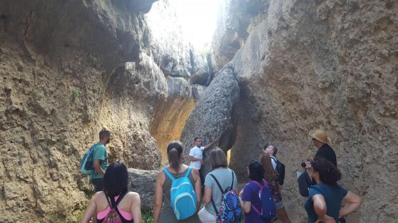 Cuenca: Enchanted City and Devil's Window - Scenic Views and Birdwatching Opportunities