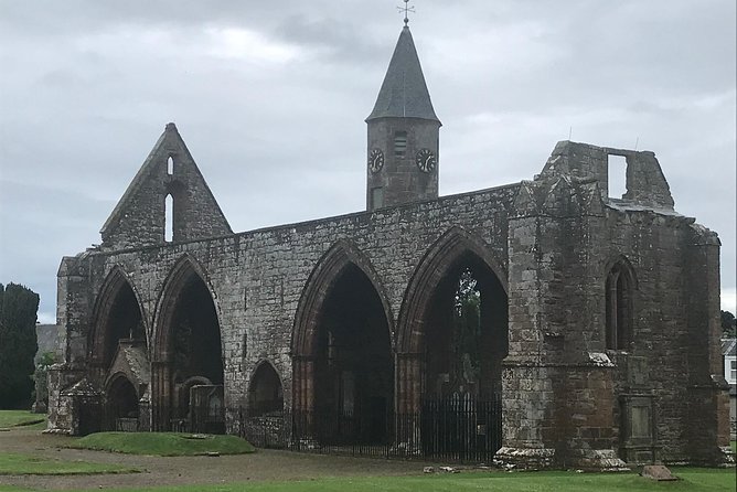 Culloden Battlefield, Clava Cairns and Loch Ness, Urquhart Castle - Logistics and Transportation: Comfortable Private Transit