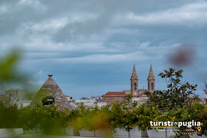 Cultural and gastronomic tour in Alberobello - The Guides Role in Enhancing the Experience