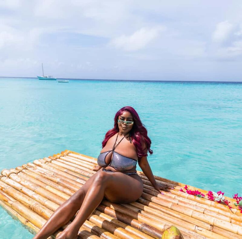 Curaçao: Bamboo Photoshoot with Cocktails - Additional Photoshoot Options for More Island Magic