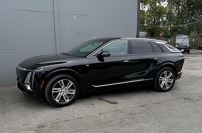 Custom Private Sightseeing Tour Sea to Sky and Whistler - Logistics and Practical Details