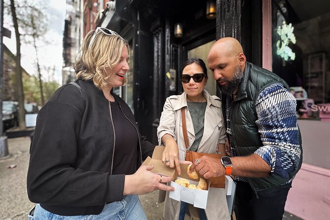 Custom Private Tour of Manhattan - Experience the Buzz at Times Square and the Theater District