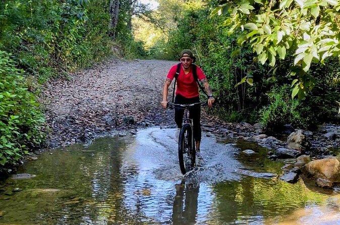 Cycle through the creeks and the dam of St. Domingo Tomaltepec - Who Will Most Enjoy This Tour?