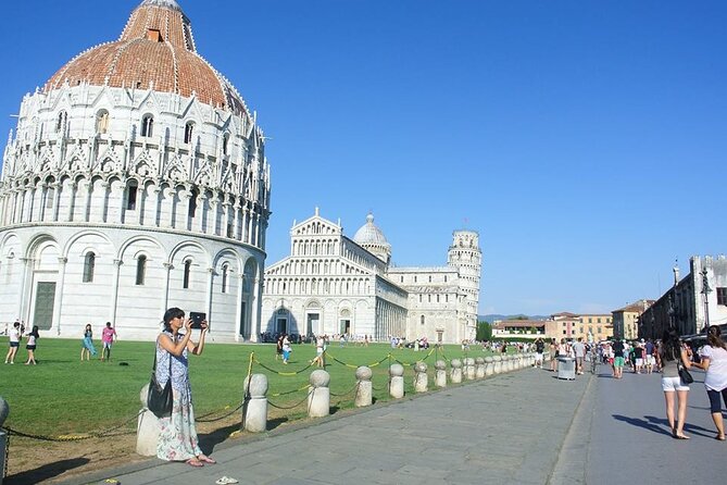 Cycling Pisa highlights & hidden treasures - half day tour - Discover the Medieval Torre del Campano and the University’s Palazzo della Sapienza