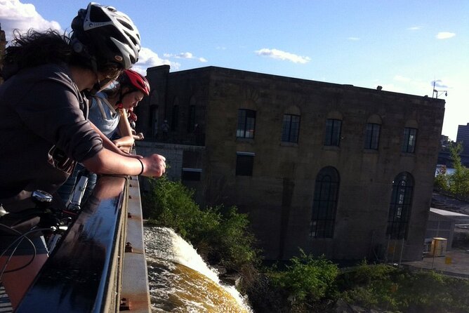 Cycling the Nation's Capital, self-guided - Waterways and Parklands: Ottawa’s Scenic Backdrop