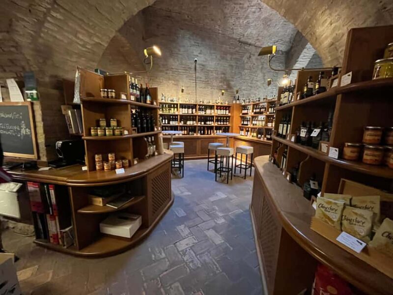 Cycling through history and flavors, discovering the fortress of Dozza in Emilia Romagna - Exploring the Fortress of Dozza