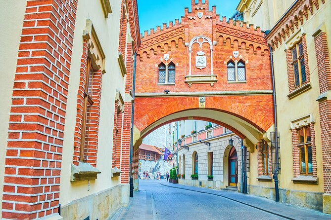 Czartoryski Palace Museum Tickets and Krakow Old Town Tour - The Flexible Itinerary Options for Different Interests