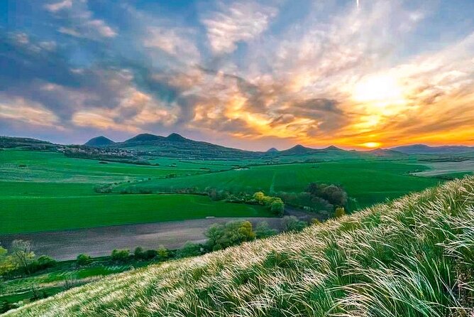 Czech garnet panning with animal farm, lunch 4WD trip from Prague - The Guide and Group Experience