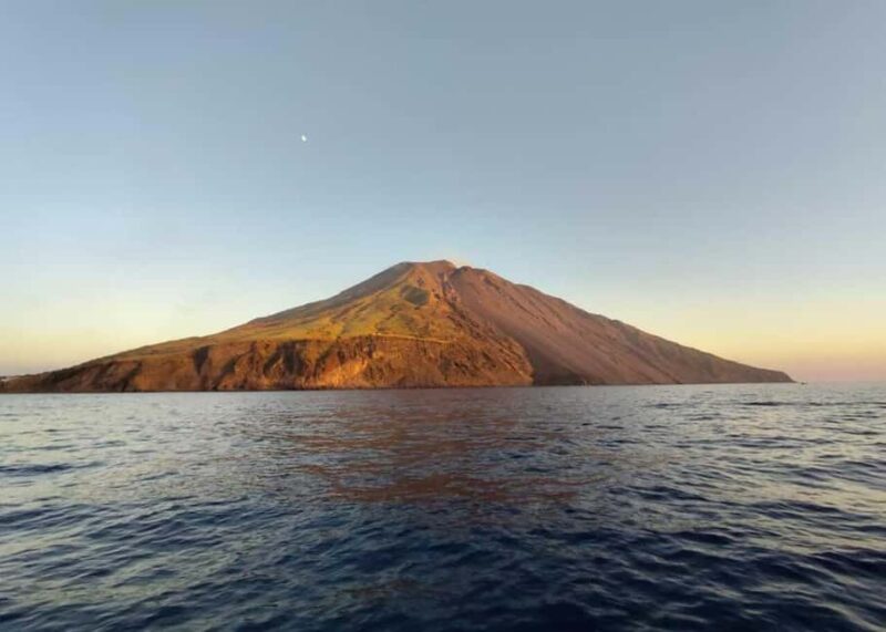 Da Lipari: Tour in Barca Panarea & Stromboli PICCOLO GRUPPO - Scenic Sea Tour of Panarea Islets