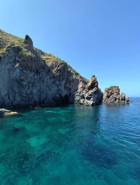 Da Lipari: Tour in Barca Panarea & Stromboli PICCOLO GRUPPO - Witnessing Stromboli’s Eruptions at Sunset